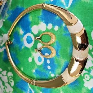 VINTAGE NAPIER Gold & White Enamel Collar Choker Necklace & 1 Pairs of Earrings